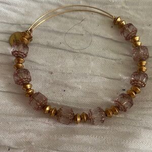 Elegant Gold and Pink Beaded Bracelet